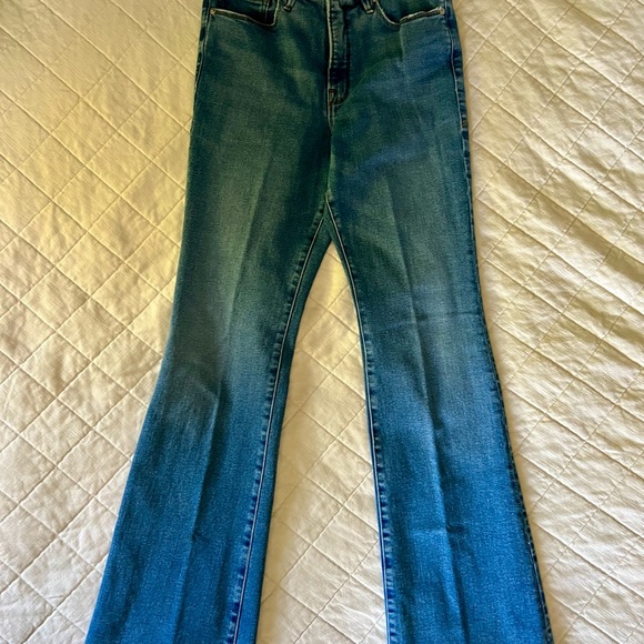 GOOD AMERICAN Good Classic Bootcut Jeans
Size 10/30 EUC - Picture 1 of 7
